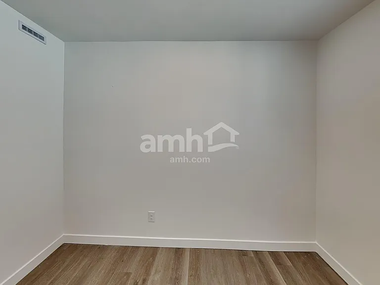6306 W Calle Bilboa — Photo 18