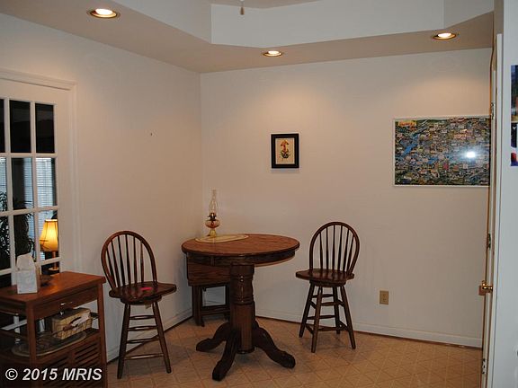 5th image of 7005 Carmel Ln