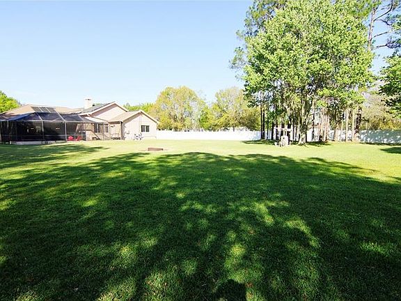 2nd image of 18030 Driftwood Ln