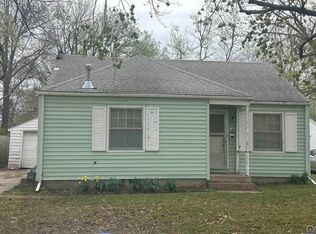 2232 SW Plass Ave, Topeka, KS 66611