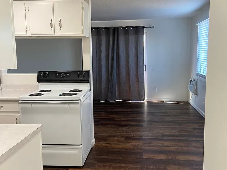 745 E Lazon Dr — Photo 21
