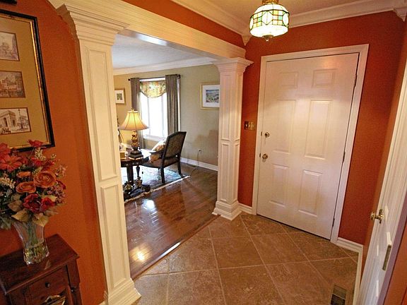3rd image of 69 Candlewood Dr
