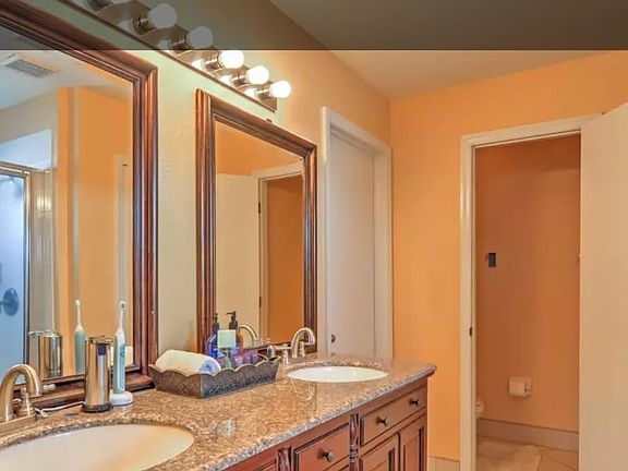 2nd image of 220 Lakeway Ln #2