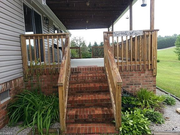 5th image of 43 Wolf Creek Ln