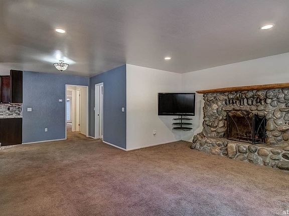 5th image of 2587 Kubel Ave