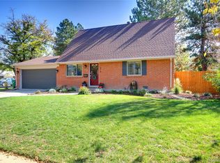416 S Newark Way, Aurora, CO 80012