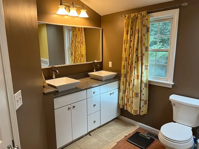 76 Stagecoach Rd — Photo 16