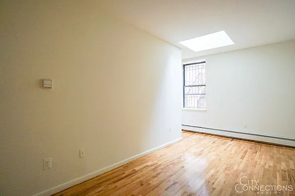 Rented by City Connections Realty | media 17