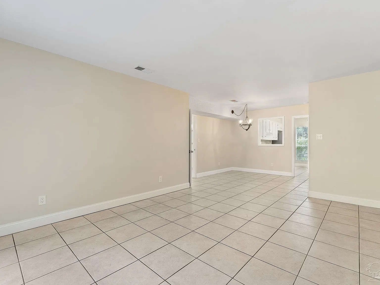 2 bed, 1.5 bath, 869 sqft, $1,400 — Photo 4