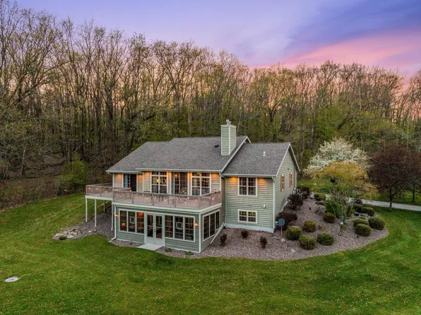 W6641 Briar RUN, Plymouth, WI 53073