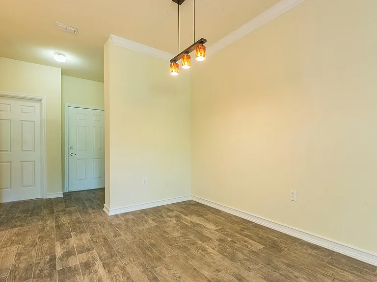 Dinning room- Pro