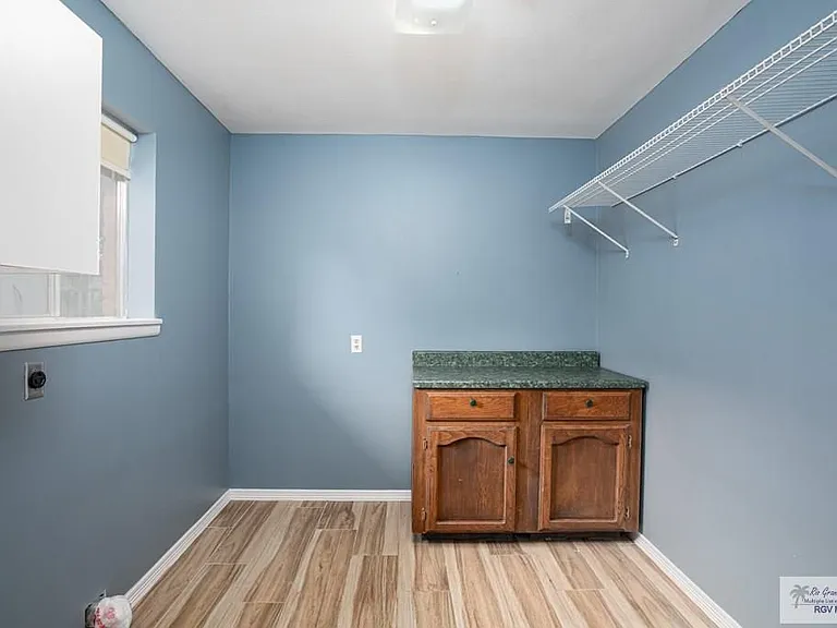 2202 Ella St — Photo 17
