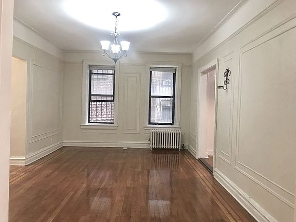 5th image of 3563 79th St APT 1B