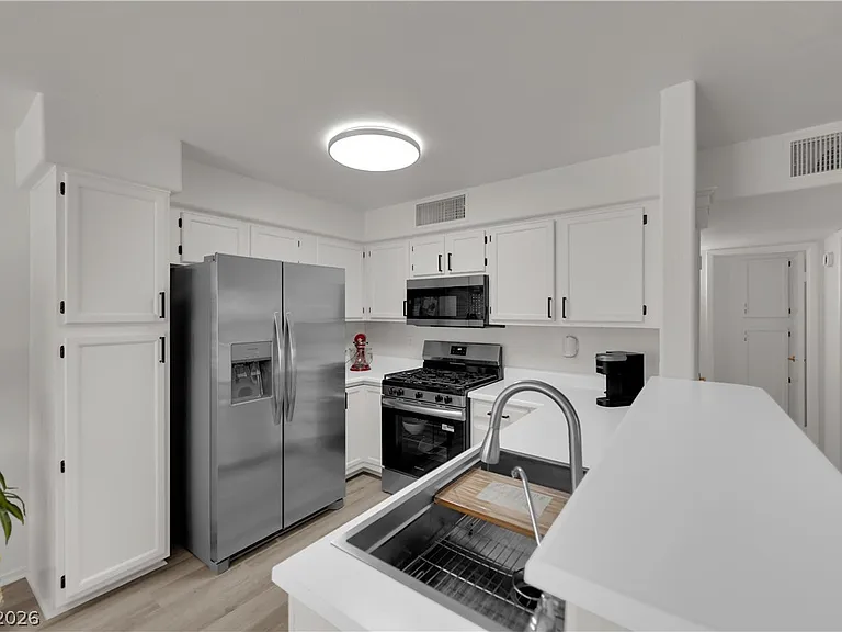3425 E Russell Rd #156 — Photo 13