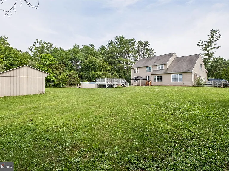 211 Tollgate Rd — Photo 34