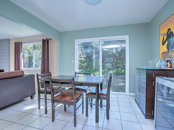 4th image of 2190 Sugartree Dr