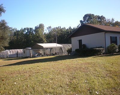 SIDE WITH BUILDINGS