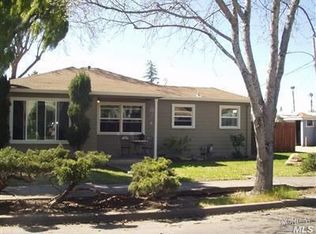 2605 Hardies Ln, Santa Rosa, CA 95403