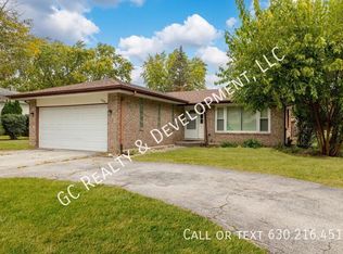 1104 187th St, Homewood, IL 60430