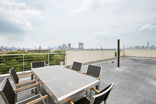 Rented by Compass | media 21