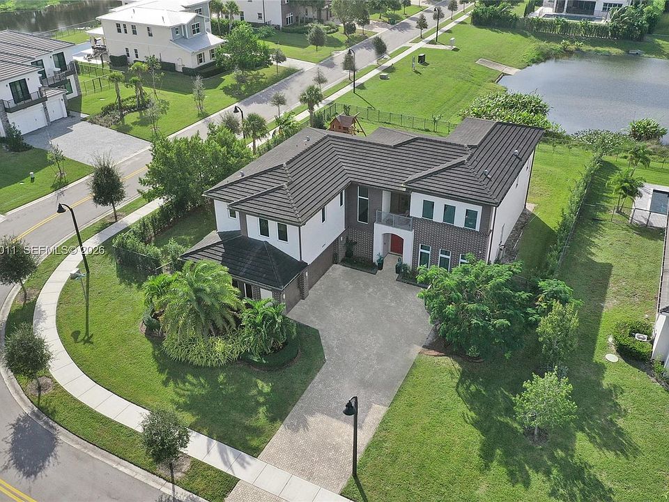 1st image of 6804 N Stillwater Shores Dr