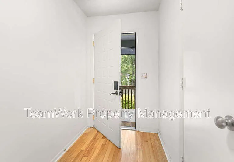 1161 Shadow Lake Cir #E — Photo 7