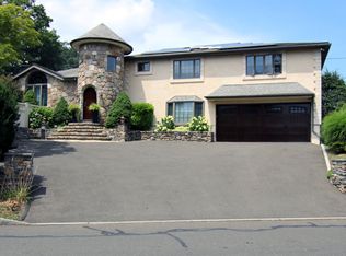 109 Glenville St #2, Greenwich, CT 06831