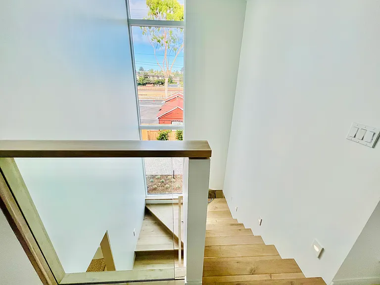 112 Grandview St — Photo 13