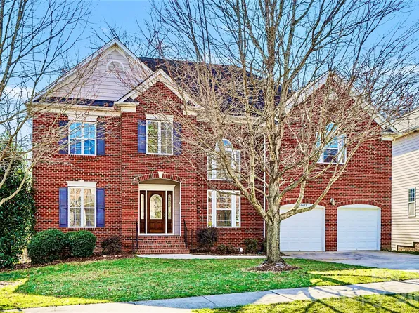 10423 Falling Leaf Dr NW, Concord, NC 28027