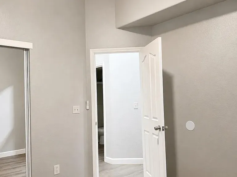 4255 Turbigo Ct — Photo 9