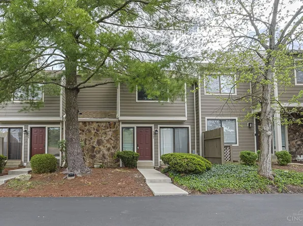 9864 Timbers Dr, Cincinnati, OH 45242