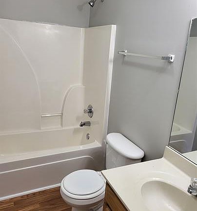 5th image of 341 E Irvine St APT 8