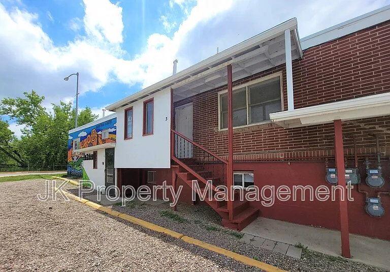2027 Smelter Ave NE #6 — Photo 19