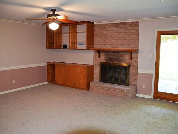 4th image of 512 Bob White Ln