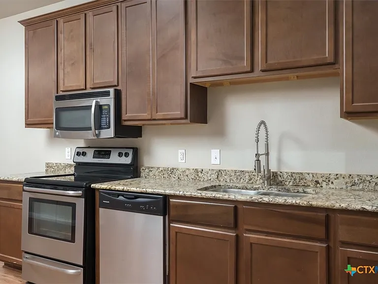 165 S Guadalupe St #214 — Photo 2