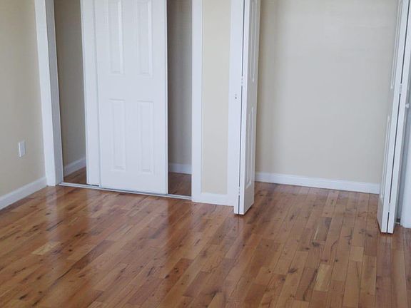 5th image of 1402 Whalley Ave