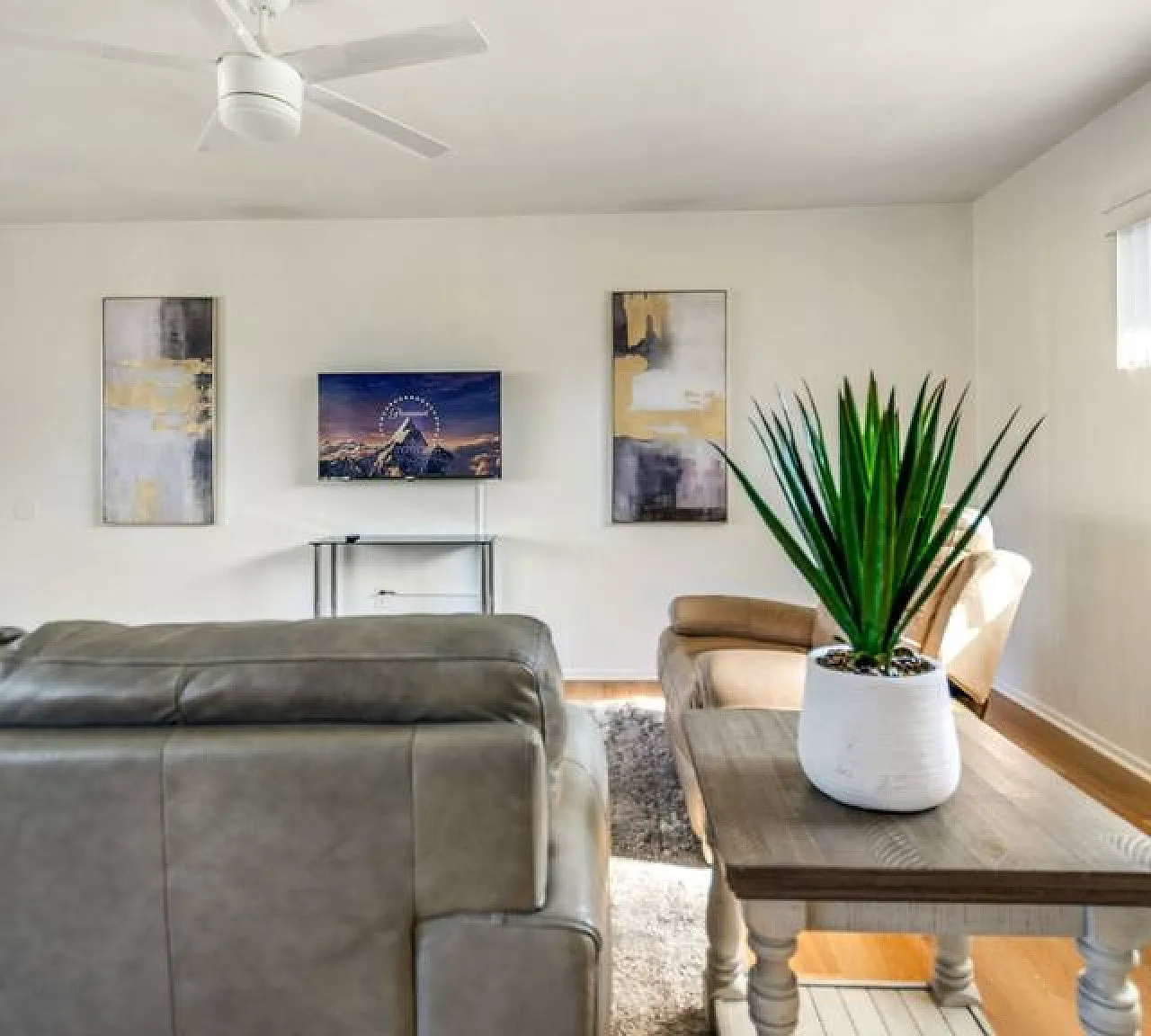 1 bed, 720 sqft, $4,000 — Photo 3