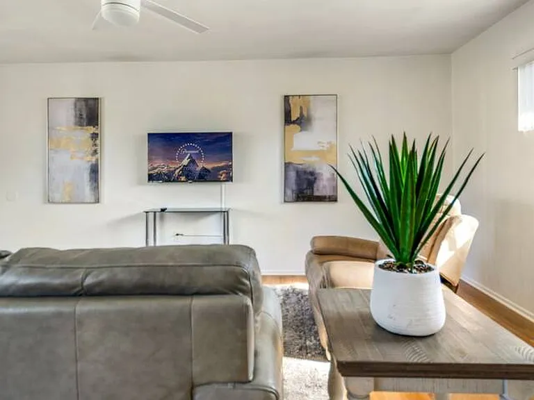 418 Nobel Ave #D — Photo 3