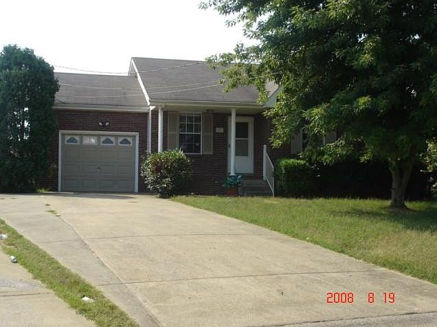 1st image of 208 Windroe Ct