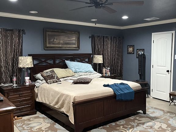 5th image of 5206 South St #1183