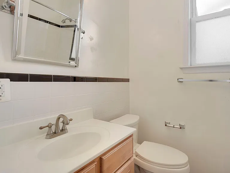 1815 A St SE #203 — Photo 11
