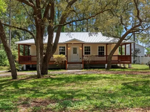 2150 Massachusetts Ave, Carrabelle, FL 32322
