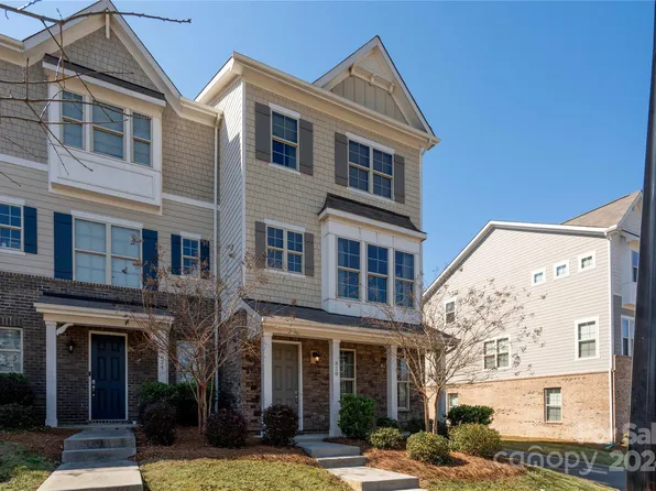 820 Imperial Ct, Charlotte, NC 28273