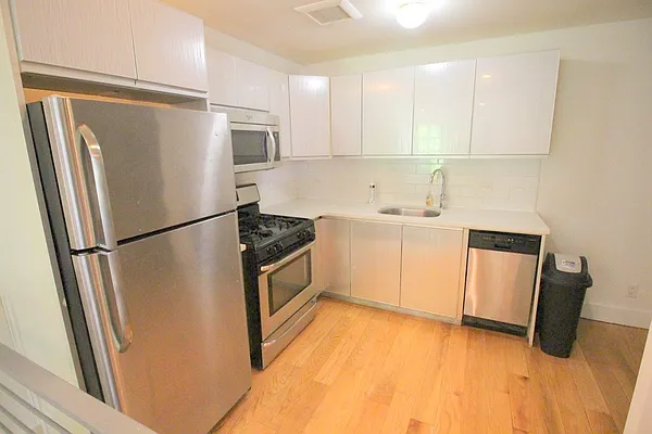 Rented by Brickwood BWR LLC | media 3
