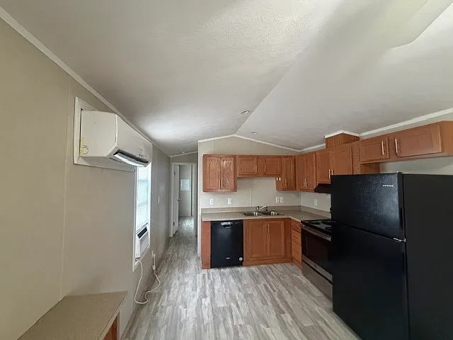 442 Millers Ln #7 — Photo 2