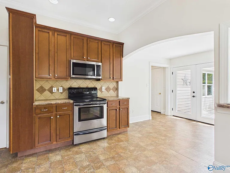 501 Prospect Dr SE — Photo 13