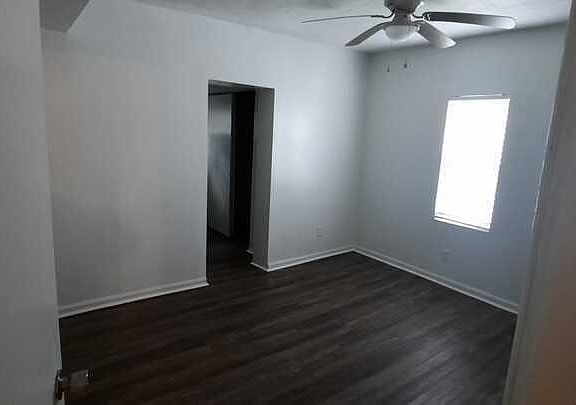 3rd image of 4613 Washington Ave SE #3