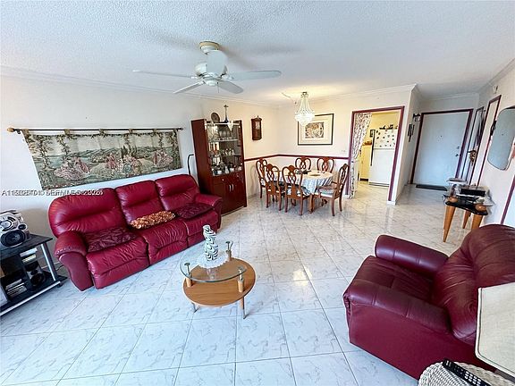 3rd image of 17001 NE 13th Ave APT 202