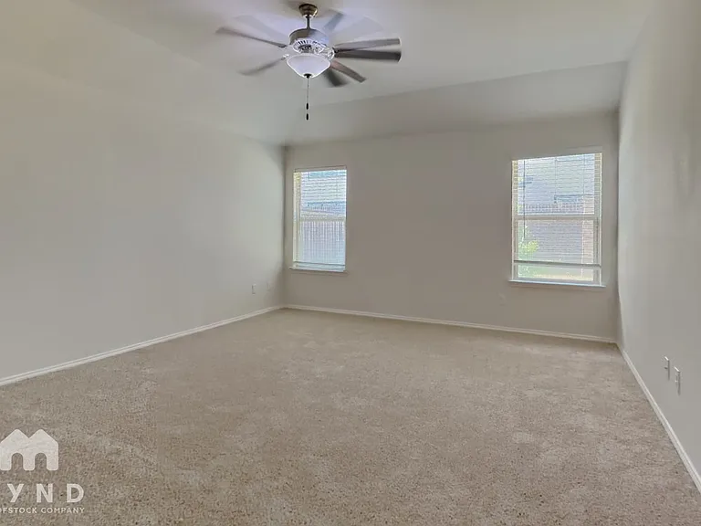 2436 Dolostone Dr — Photo 7