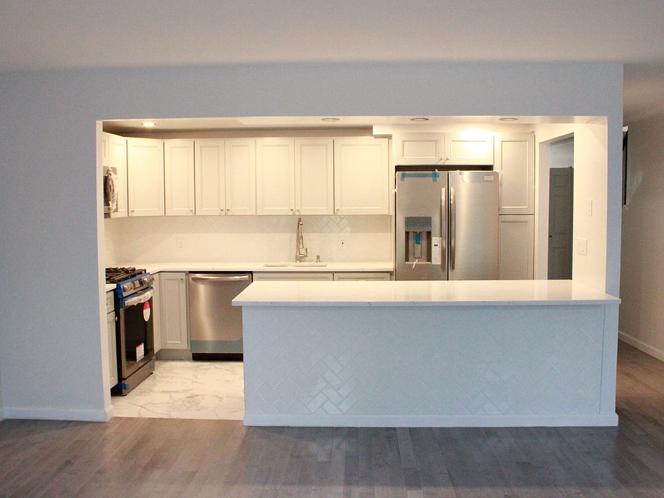 1st image of 307 W 120th St #7